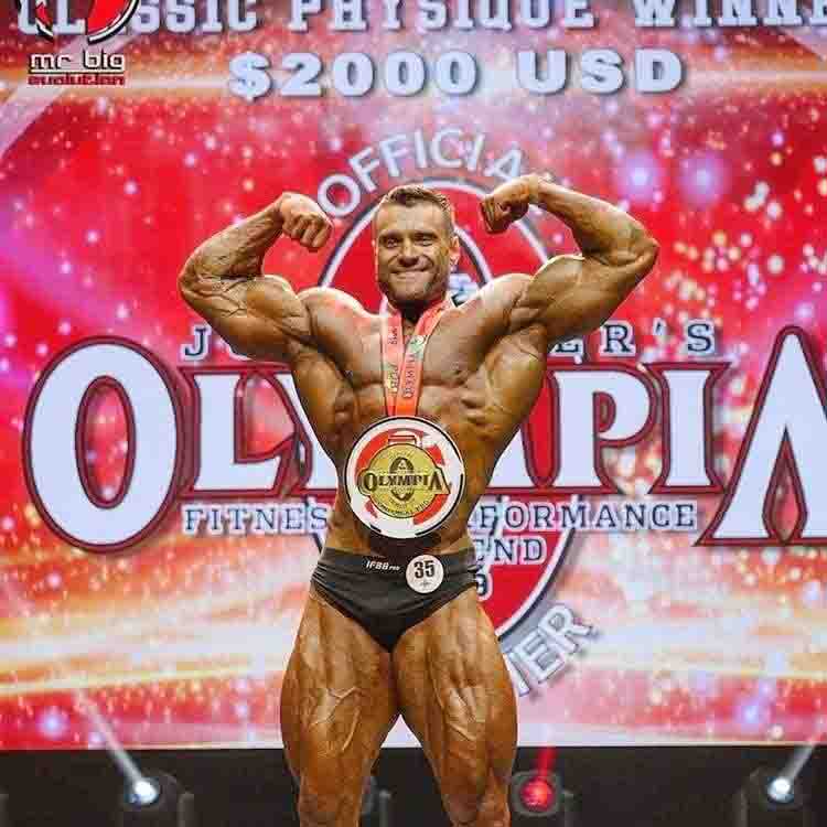 Kirill Khudaiev vận động viên IFBB Pro